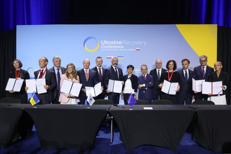 Italia-partecipa-cerimonia-firma-per-European-Flagship-Fund